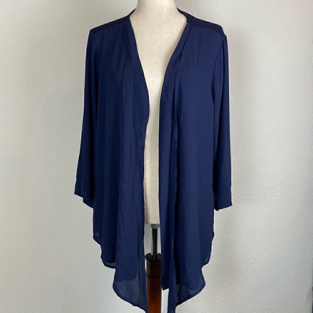 Bobeau Shawl Size XL in EUC
